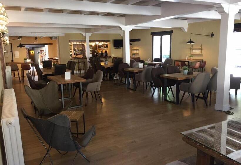 هتل Cueva Del Fraile