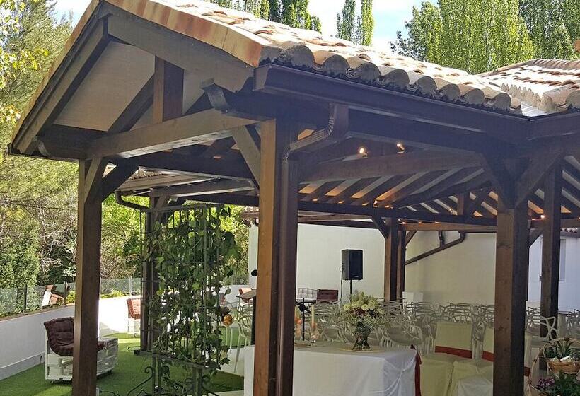 هتل Cueva Del Fraile