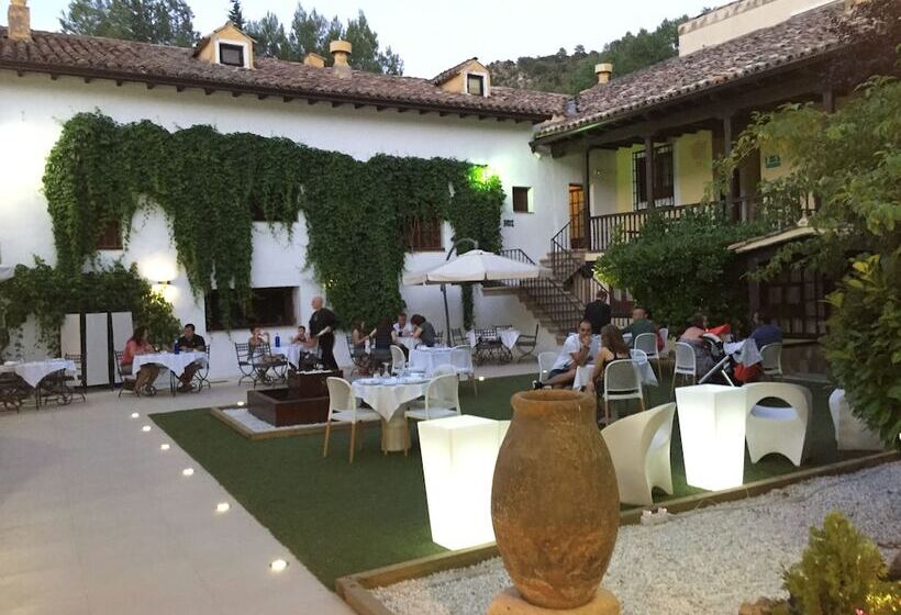 هتل Cueva Del Fraile