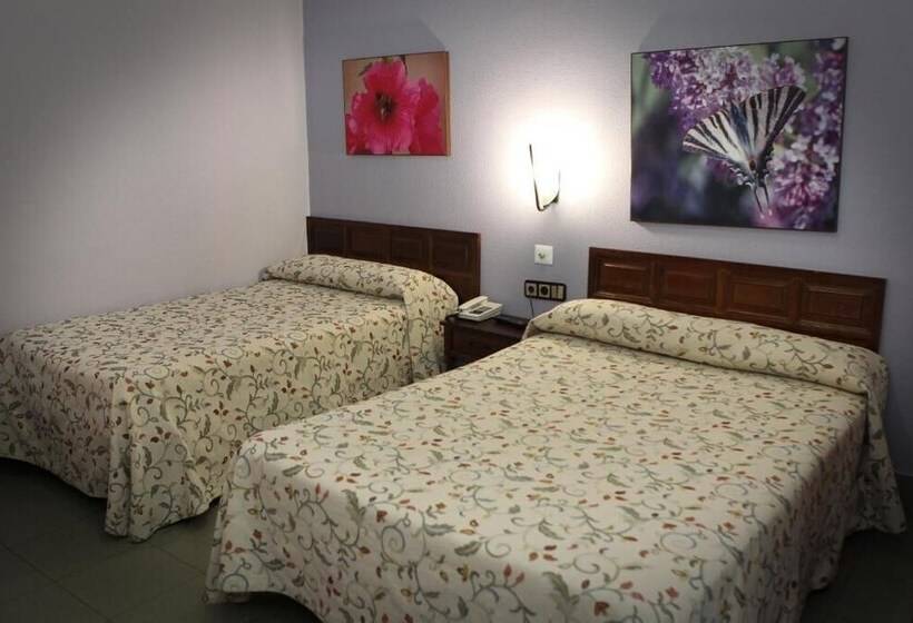 Отель Restaurante El Cortijo De Miajadas