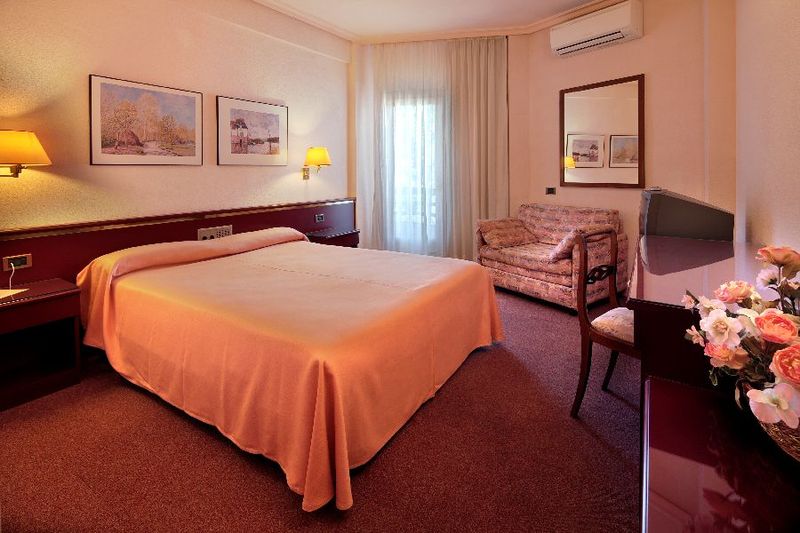 فندق Rey Sancho Ramírez Somontano Sl