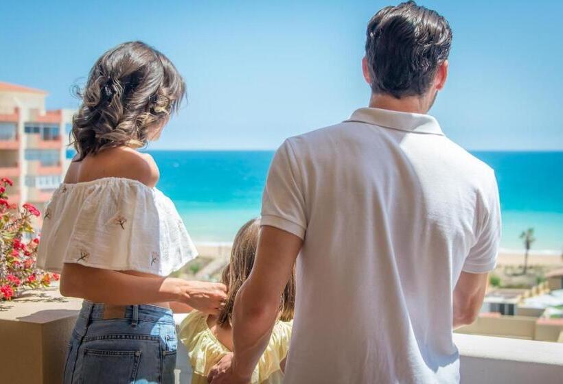 Отель Rh Casablanca Suites