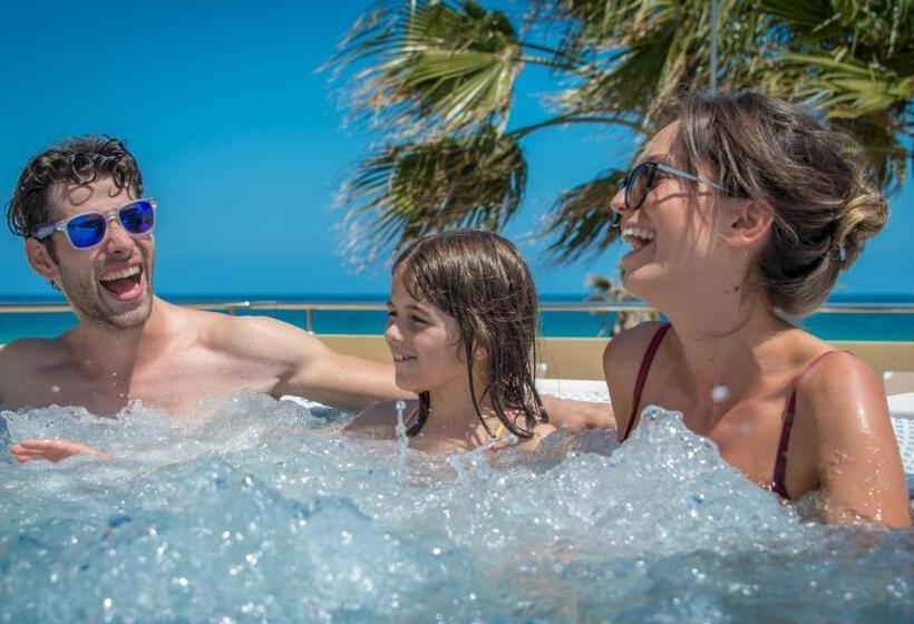 Отель Rh Casablanca Suites