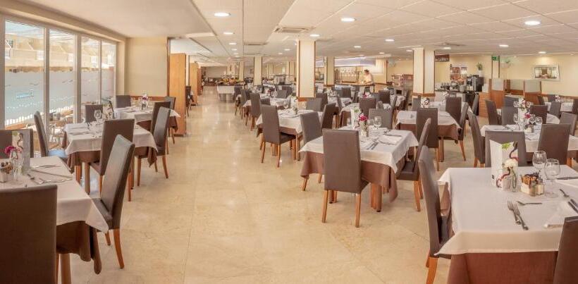 Отель Rh Casablanca Suites