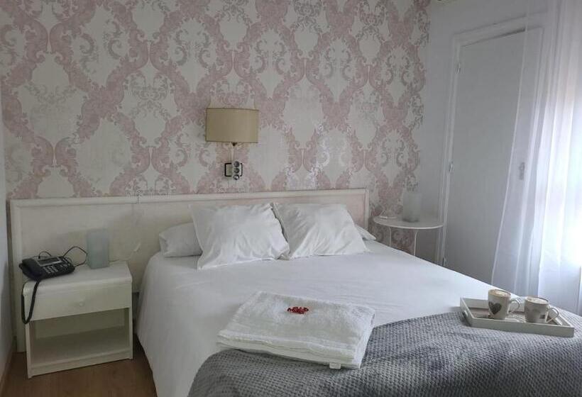 فندق ريفى Valle Del Jerte Los Arenales