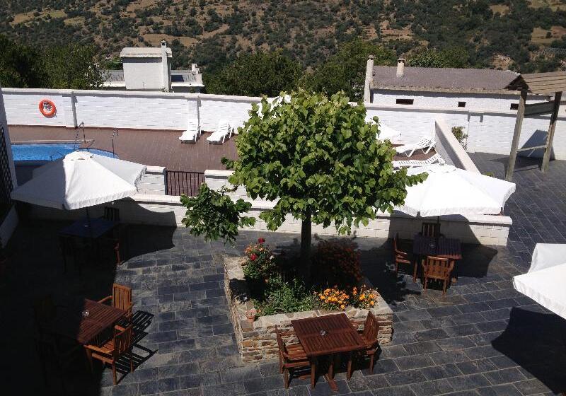 교외 호텔 Villa Turistica De Bubion