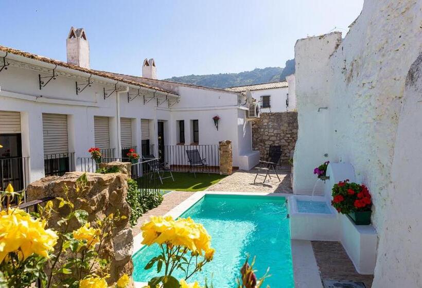 Сельский отель Zuhayra