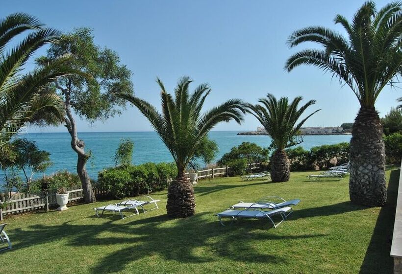 Отель Sancho Iii