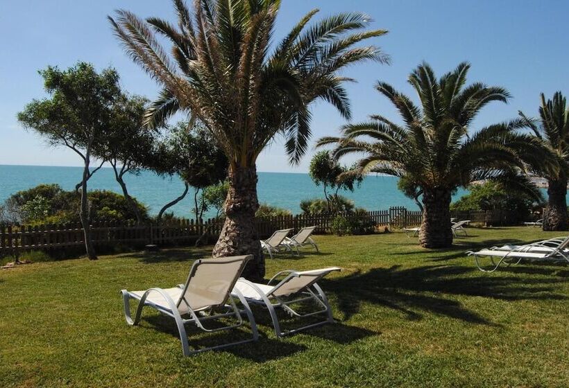 Отель Sancho Iii