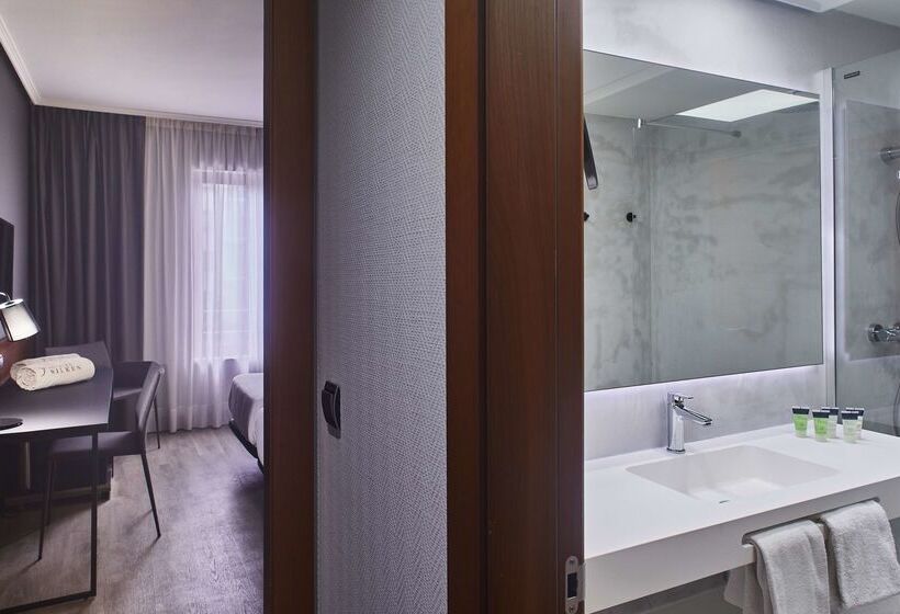 هتل Eurostars Amara