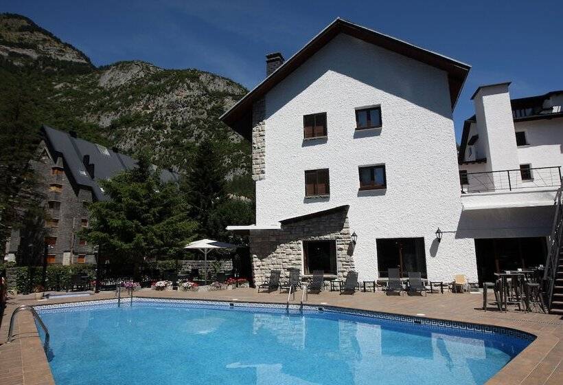 هتل & Spa Real Villa Anayet