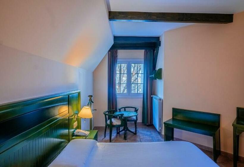 فندق The Mountains