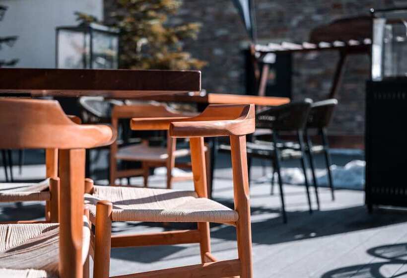 فندق The Mountains