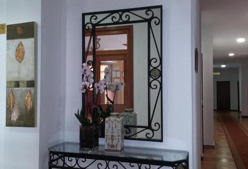 בית מלון כפרי Tres Jotas Conil