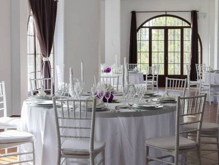 فندق Tugasa Villa De Algar