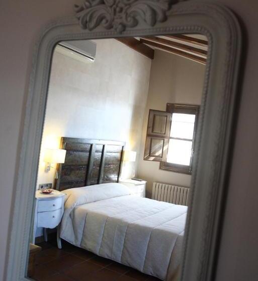 فندق Villa De Alquézar