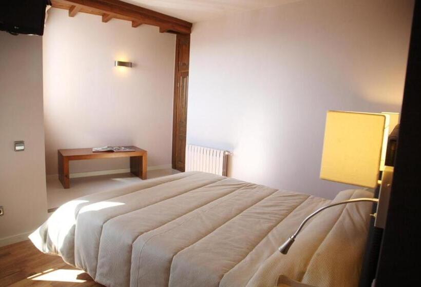 فندق Villa De Alquézar