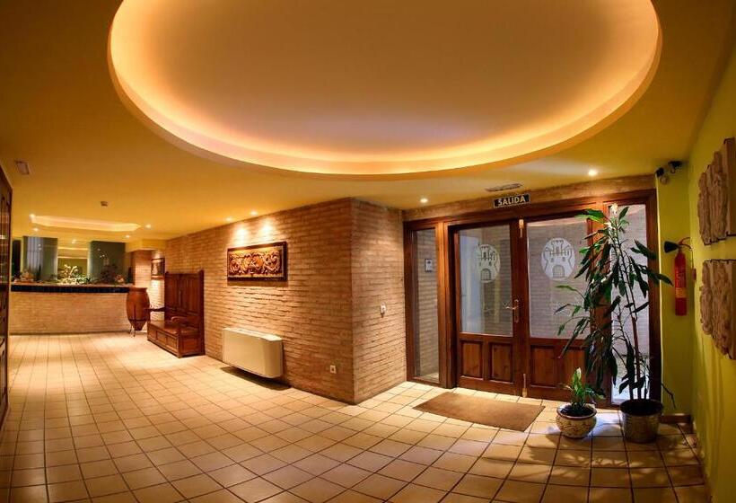 فندق Villa De Alquézar