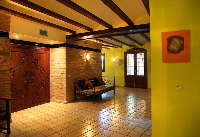 فندق Villa De Alquézar