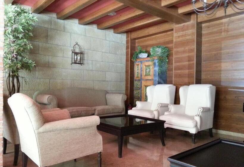 هتل Villa De Canfranc