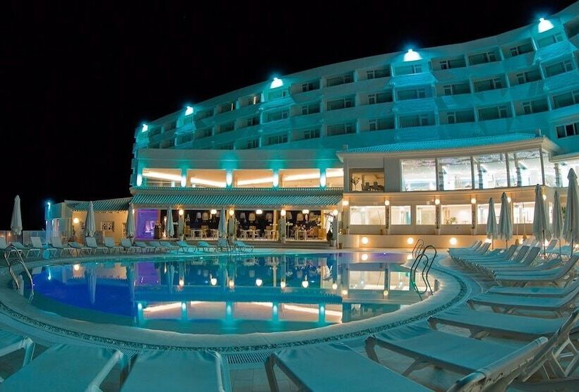 On Hotels Oceanfront - Adults Designed