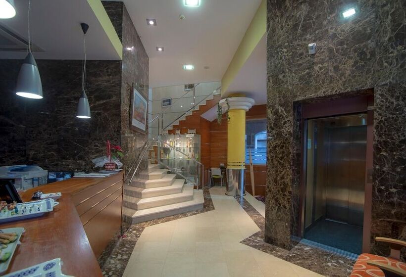 Aparthotel Arenteiro