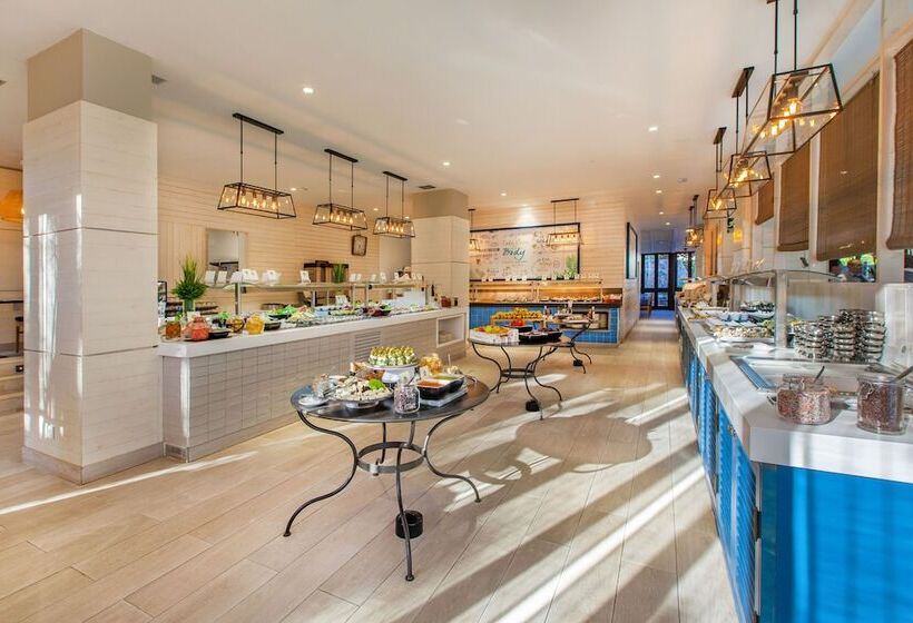 Corallium Beach by Lopesan Hotels - Adults Only