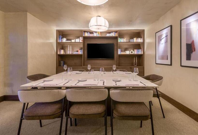 هتل The Westin Madrid Cuzco