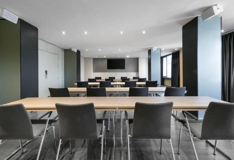 هتل The Westin Madrid Cuzco