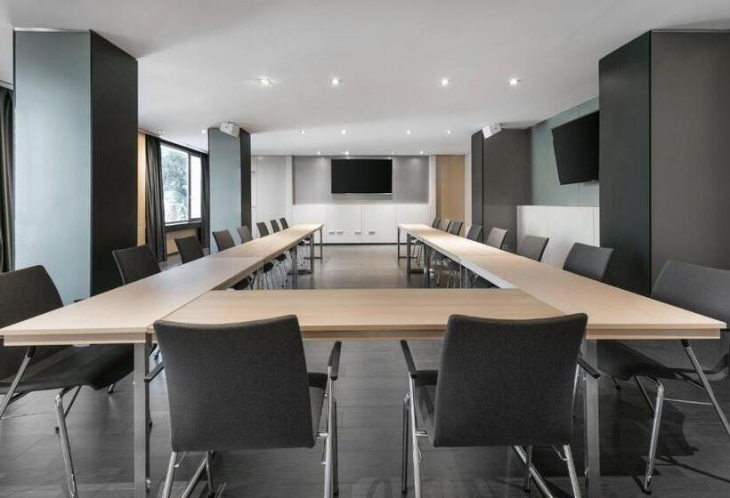 هتل The Westin Madrid Cuzco