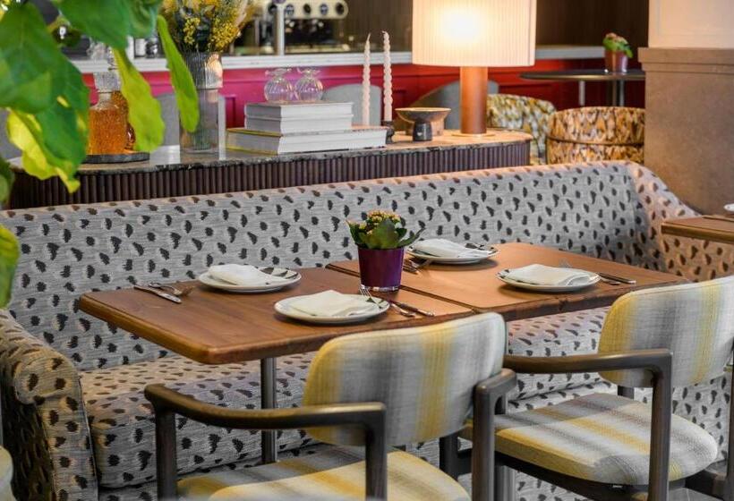 هتل The Westin Madrid Cuzco