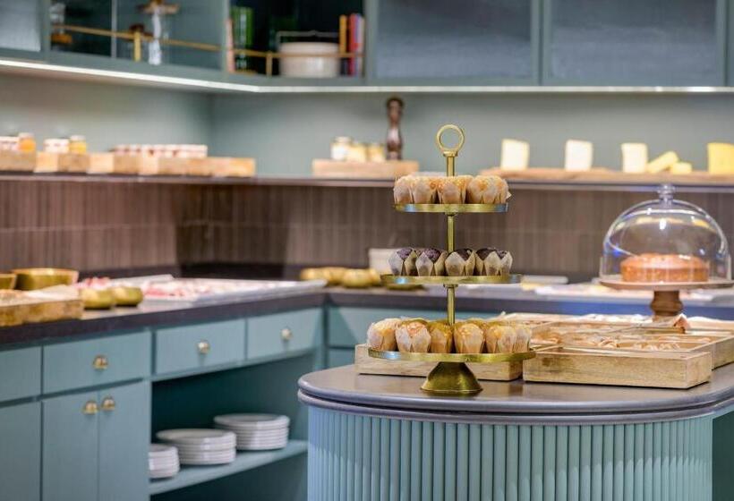 هتل The Westin Madrid Cuzco