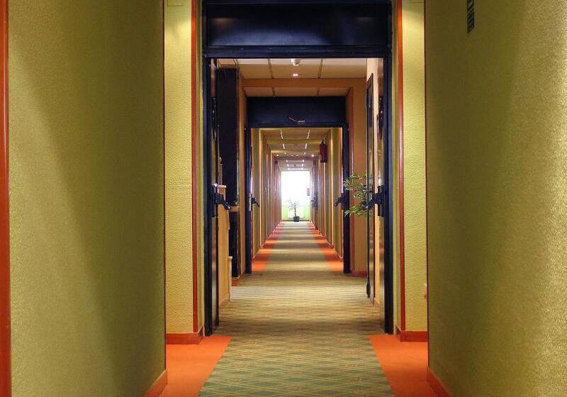 호텔 Aeropuerto Ifema Madrid Torre Hogar Premium