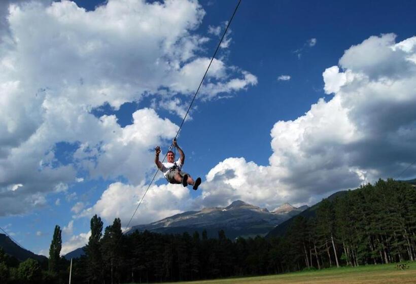 هتل Albergue Villanúa