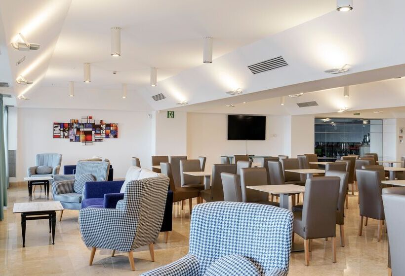 Отель Aluasun Doblemar