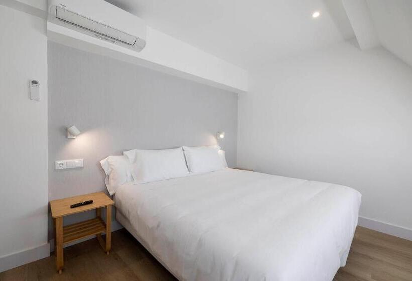 Отель Apartamentos Rotilio