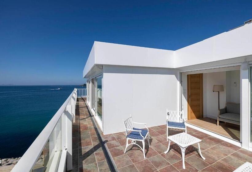 Отель Apartamentos Rotilio