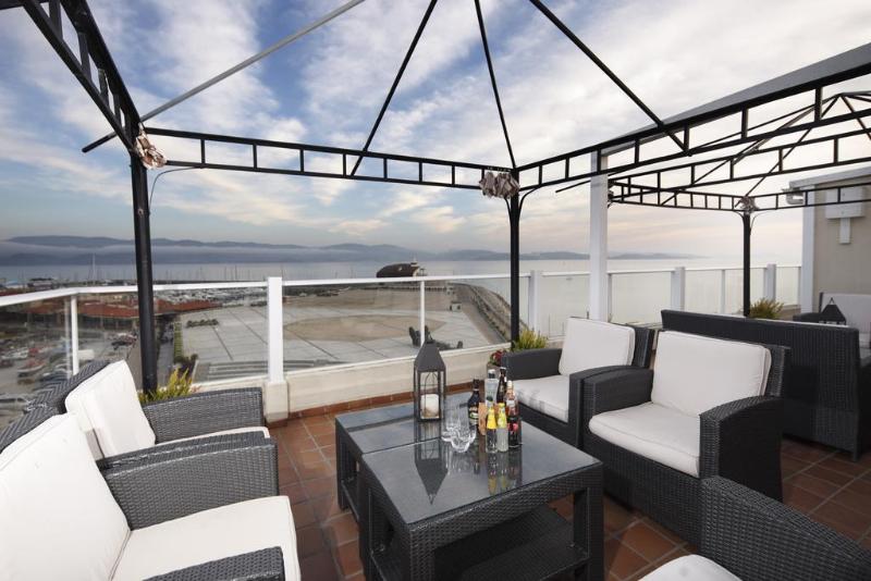 هتل Apartamentos Rotilio