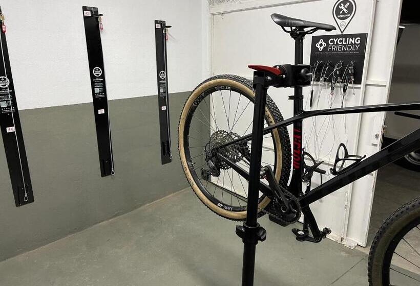 هتل Aran La Abuela