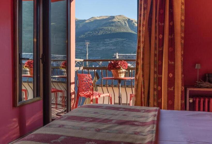 هتل Aran La Abuela