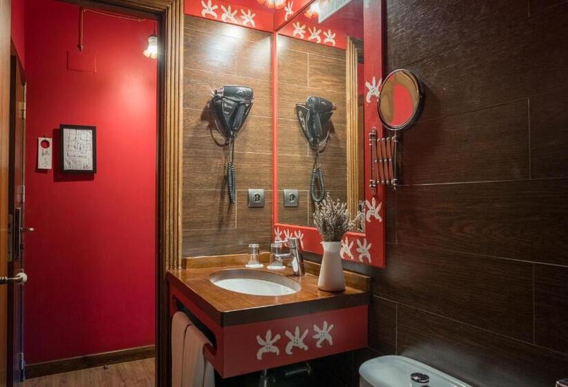 هتل Aran La Abuela