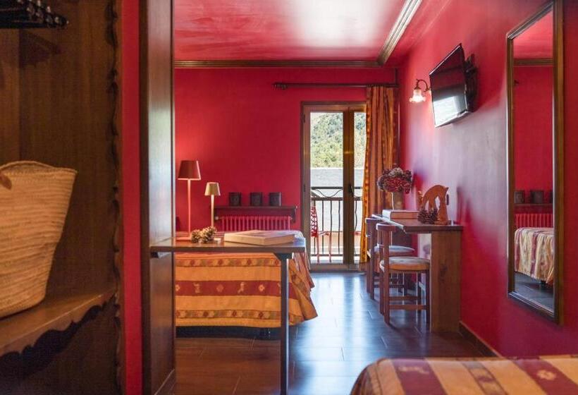 هتل Aran La Abuela