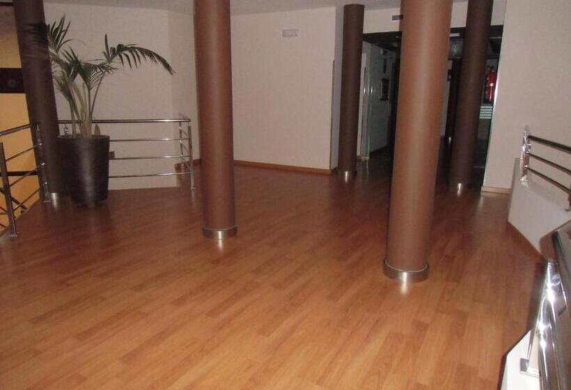 בית מלון כפרי Area De Servicio Villamartín