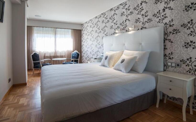 فندق Arnoia Caldaria