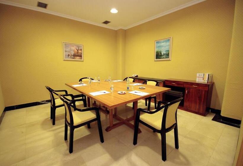 호텔 Auditorio Santiago & Spa