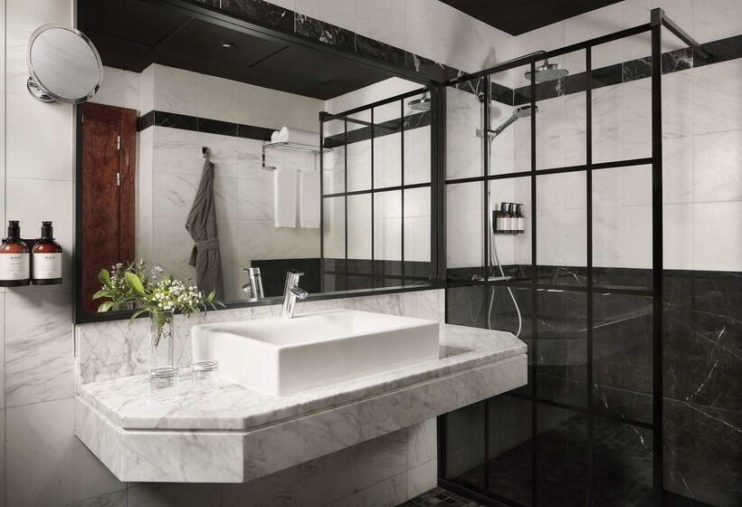 Avani Alonso Martinez Madrid Hotel Previously Nh Alonso Martinez