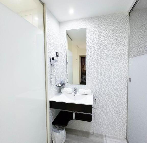 בית מלון כפרי Es Urbanos N Avenida De España