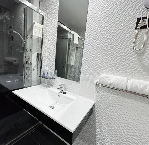 בית מלון כפרי Es Urbanos N Avenida De España