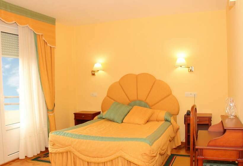 ホテル Avenida Iii