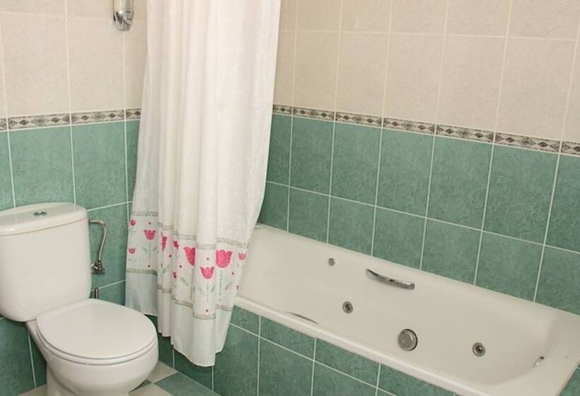 ホテル Avenida Iii